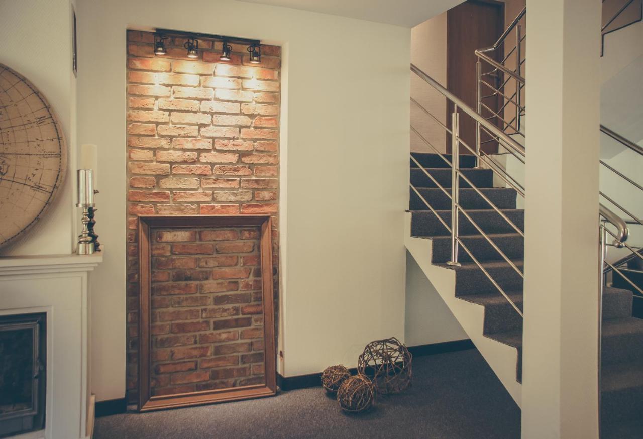 Dwa Księżyce Hotel 2*